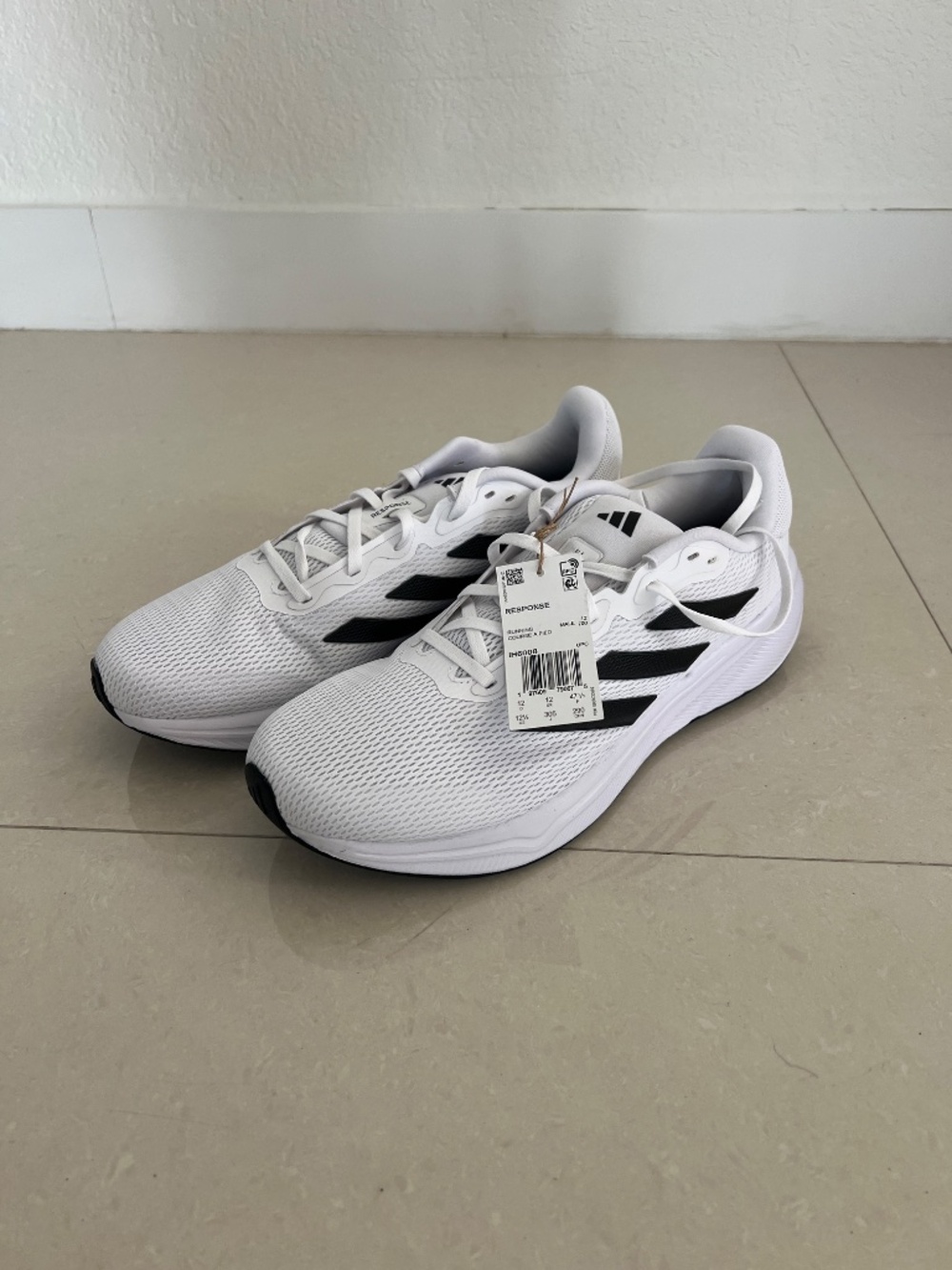 NEW ADIDAS RESPONSE PACE RUNNING SHOES SIZE 12.5 BLACK & WHITE